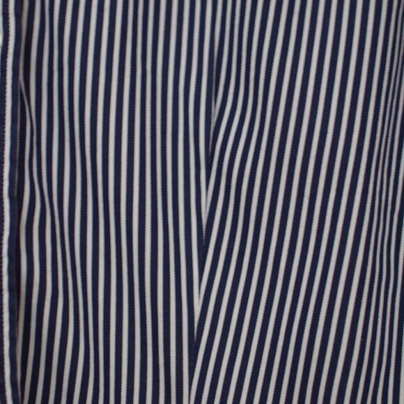 🌷Thomas Pink | Blue & White Striped Button Down Shirt - Picture 5 of 8